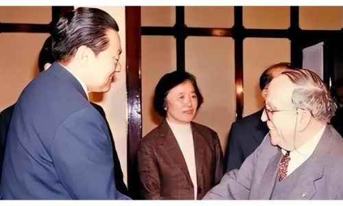 为什么一干活就出很多汗-为啥一干活就出汗怎么回事,中国为啥一干活就出汗网站